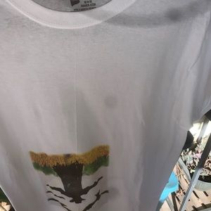 5 customs print medium tee shirts